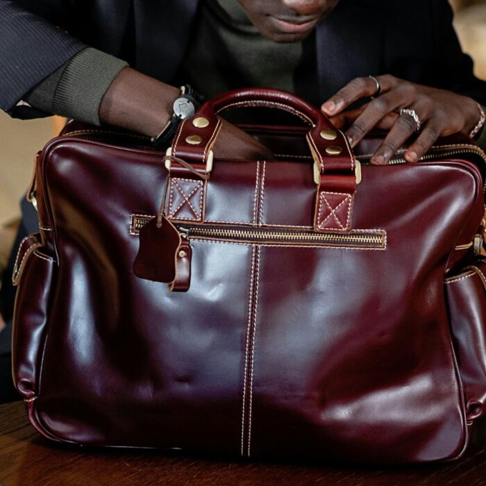 Sac pour Homme en Cuir Marron avec Poignées Renforcées